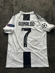 Cristiano Ronaldo Juventus #7 Signed Football Shirt Beckett Witnessed for sale on Ebay
