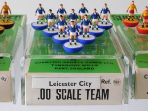 70's VINTAGE SUBBUTEO - CLASSIC ORIGINAL HEAVYWEIGHT  TEAM - LEICESTER CITY #192 for sale on Ebay