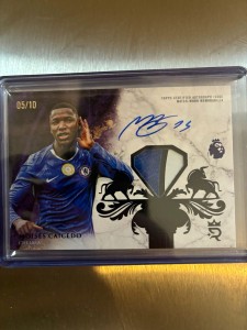 Topps Royalty Relic Signatures Moisés Caicedo Chelseaon card Auto Patch 05/10 for sale on Ebay