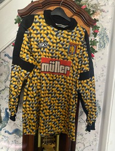 Asics Aston Villa FC Goalkeeper Shirt Long Sleeve Müller Sponsor Multi L for sale on Ebay