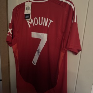 Man United Mason Mount Signed Shirt Beckett Authenticated Autograph for sale on Ebay