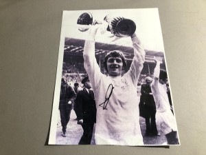 ALLAN CLARKE Leeds United 1972 FA Cup winning goal scorer ** SIGNED ** photo for sale on Ebay