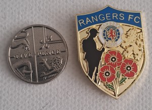 RARE GLASGOW RANGERS FC CREST AND SOLDIER LEST WE FORGET POPPY PIN BADGE for sale on Ebay
