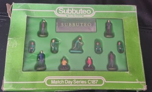 EXCELLENT ORIGINAL BOXED  SUBBUTEO MATCH DAY SERIES C187/2 MANAGEMENT PACK for sale on Ebay