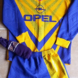 Republic Of Ireland 1995 GK Kit for sale on Ebay