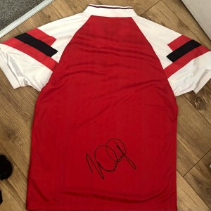 Ian Wright hand signed Arsenal home kit for sale on Ebay