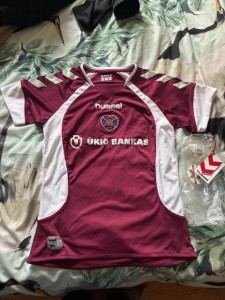 Vintage Hearts of Midlothian 2006/07 Hummel football home shirt small 46cm chest for sale on Ebay