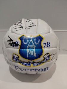 EVERTON FOOTBALL CLUB FC SIGNED OFFICIAL  BALL 1990s ? AUTOGRAPHS TEAM for sale on Ebay