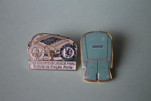 (68)  TWO CHELSEA FOOTBALL CLUB METAL PIN BADGE for sale on Ebay
