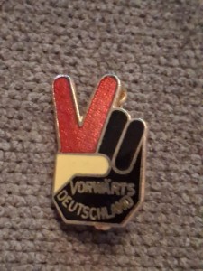 VERY RARE 1970S GERMANY INTERNATIONAL FOOTBALL COFFER LONDON PIN BADGE for sale on Ebay