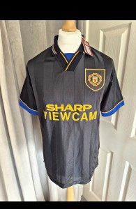 Manchester United Official Retro 93/95 Away Shirt Black Short Sleeve Adults M for sale on Ebay