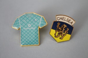 (180)  TWO CHELSEA FOOTBALL CLUB METAL PIN BADGE for sale on Ebay