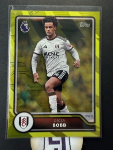 2026/27 Topps Oscar Bobb 143 Yellow Voltage parallel base card Fulham for sale on Ebay
