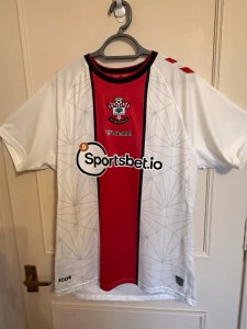 Hummel Southampton FC Shirt White/Red Adults XL Short Sleeve for sale on Ebay