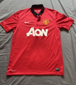 Manchester United Home Shirt 2013/14 Size Medium Men. Authentic for sale on Ebay