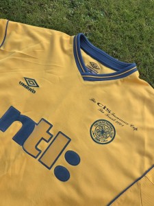 Glasgow Celtic football shirt winner cis cup final 2001 Larsson umbro vtg L/XL  for sale on Ebay