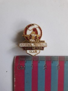 ARSENAL FC: VINTAGE SUPPORTERS CLUB PIN  BADGE (COFFER) for sale on Ebay