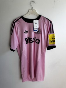 Newcastle United Top Adidas Originals 25/26 Authentic Pink Keeper Nufc Large for sale on Ebay