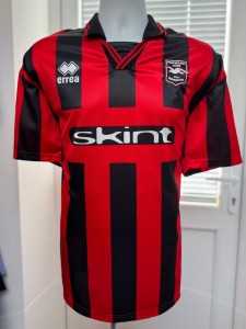 Brighton & Hove Albion 1999 Football Shirt Skint Top Soccer Jersey for sale on Ebay
