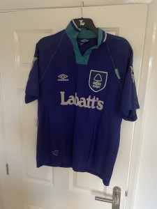 Nottingham Forest Away Shirt 1993-1995 Large Adult  Pearce 3 With PL arm badges for sale on Ebay