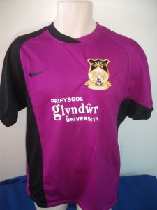 Wrexham AFC Nike 150 Year  Training  Football Shirt 2014-2015  Small for sale on Ebay