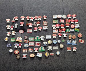 Job Lot Football Badges Manchester United Arsenal Cup Badges Shirt Badges for sale on Ebay