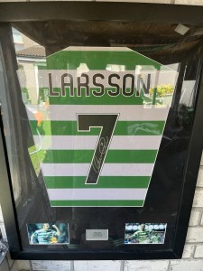 FRAMED HENRIK LARSSON SIGNED GLASGOW CELTIC RETRO SHIRT SEE THE PROOF & COA for sale on Ebay
