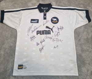 DERBY COUNTY 1997 1998 SIGNED HOME FOOTBALL SHIRT PUMA SHIRT SIZE L for sale on Ebay
