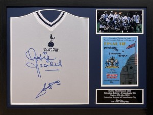 FRAMED ARDILES & VILLA SIGNED TOTTENHAM SPURS 1981 FA CUP FINAL SHIRT PROOF COA for sale on Ebay