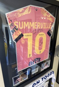 Leeds United Framed Signed Summerville Home shirt Rare ‘Im A Dutchman’ West Ham for sale on Ebay