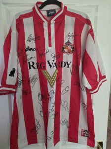 99/00 Signed Sunderland Shirt - 2XL for sale on Ebay
