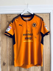 Rare hand Signed Wolves Shirt 2017/18 Diogo Jota #18 ( Signed by Jota and Neves) for sale on Ebay