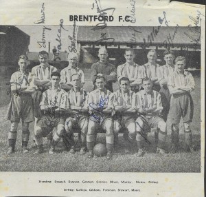 14 AUTOGRAPHS (FULLY SIGNED) BRENTFORD FC LATE 1940 'S TEAM PICTURE - SUPERB! for sale on Ebay