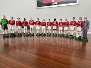 Manchester United 1999 Treble Winners Danbury Mint Figures for sale on Ebay