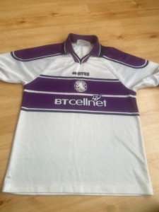 MIDDLESBROUGH FOOTBALL AWAY SHIRT 199/2000VINTAGE RETRO BOYS SIZE 36  BT CELLNET for sale on Ebay