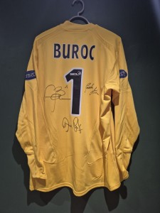 Matchworn Celtic Goalkeeper Shirt 2005-2006 Artur Boruc With Spelling Mistake for sale on Ebay