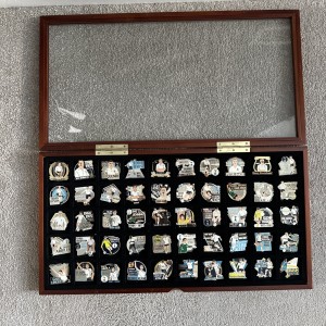 Spurs 50 x Danbury Mint Greatest Player Pin Badges Tottenham Hotspur for sale on Ebay