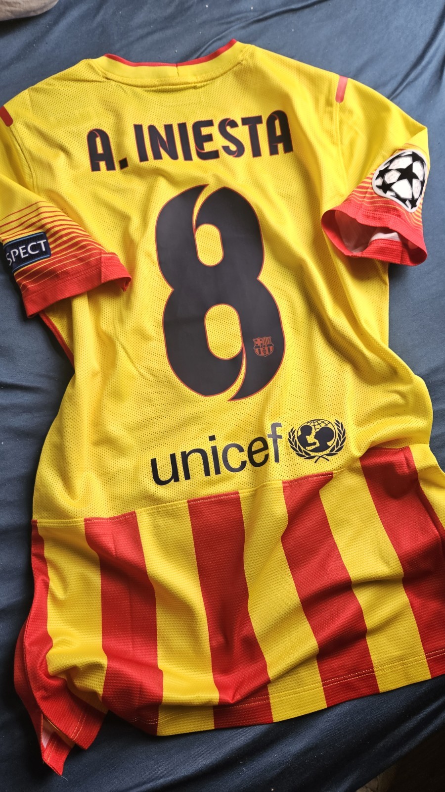 FC Barcelona 2013/14 Player Issue Away Andrés Iniesta #8 Medium for sale on Ebay