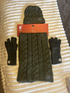 Liverpool Hat Scarf & Gloves for sale on Ebay