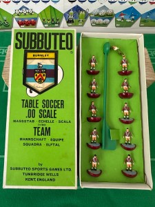 Subbuteo Heavyweight (HW) Team – BURNLEY - Ref: 170 – This is the with V version for sale on Ebay