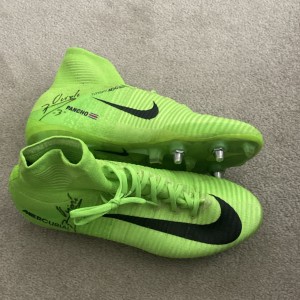 Match worn/issued & signed Bryan Oviedo Nike boots while at Sunderland.Chile for sale on Ebay