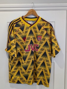 Original Authentic Arsenal Away Shirt 1991-93 - Bruised Banana - Size 44–46 (XL) for sale on Ebay