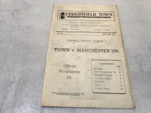 Huddersfield Town v Manchester United 1946/47 Division 1 - 29th March 1947 for sale on Ebay