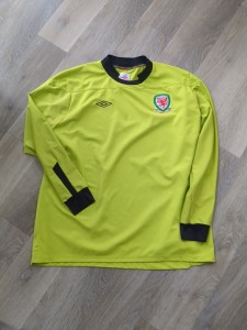 Wales long sleeve Goalkeeper Football Shirt 2011/12 Adults XXL Umbro  for sale on Ebay