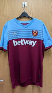 Official Umbro West Ham United 2019/20 Home Football Shirt  XL for sale on Ebay