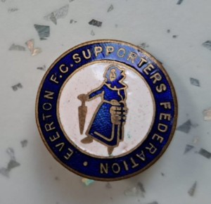 EVERTON FOOTBALL CLUB SUPPORTERS FEDERATION METAL BADGE - GOLD METAL for sale on Ebay