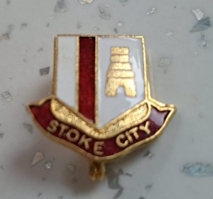 STOKE CITY FC VINTAGE METAL BADGE - GOLD METAL - COFFER for sale on Ebay