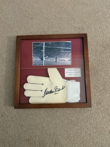 Gordon Banks England Goalkeeper Signed Gloves for sale on Ebay