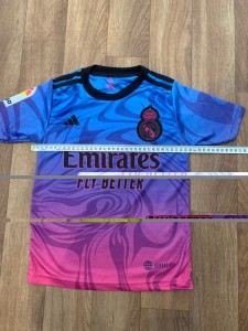 Real Madrid  Child’s Shirt with Benzema 9 on back  for sale on Ebay