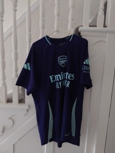 Arsenal Top, Size Large for sale on Ebay